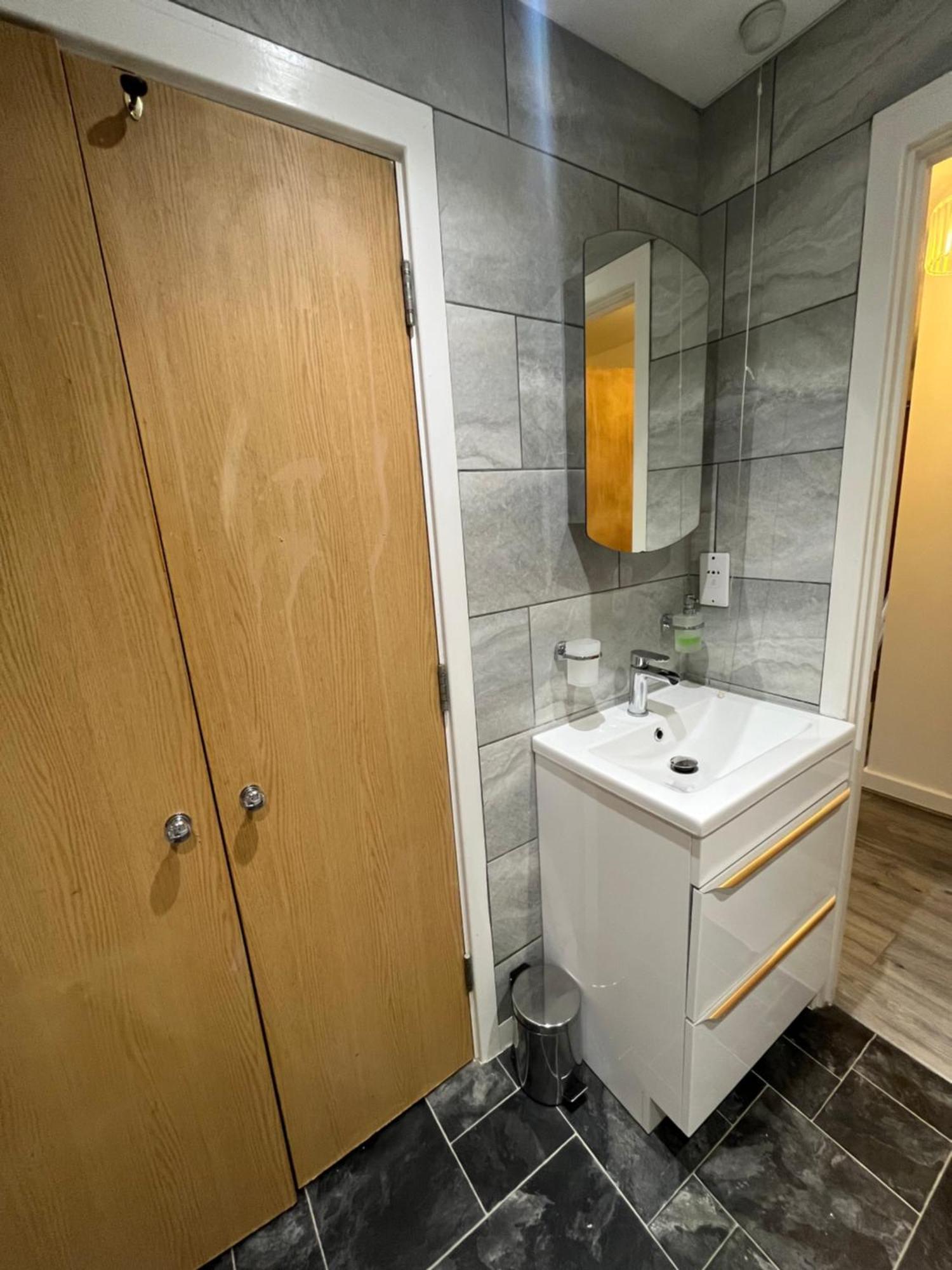 Apartament Luxury 2 Bedroom Apartment, Royal Docklands Excel *